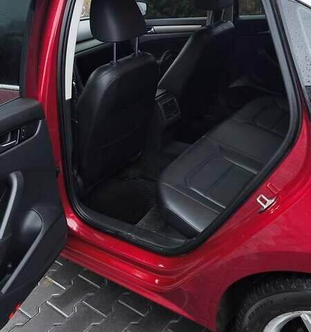 Червоний Фольксваген Пассат, об'ємом двигуна 1.8 л та пробігом 195 тис. км за 11000 $, фото 18 на Automoto.ua