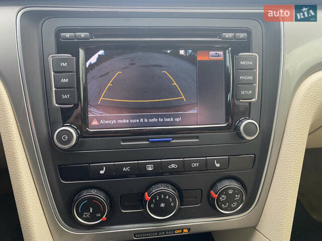 Червоний Фольксваген Пассат, об'ємом двигуна 1.8 л та пробігом 195 тис. км за 8800 $, фото 15 на Automoto.ua