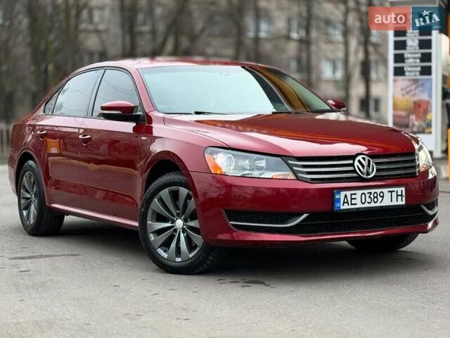 Красный Фольксваген Пассат, объемом двигателя 1.8 л и пробегом 211 тыс. км за 7400 $, фото 6 на Automoto.ua