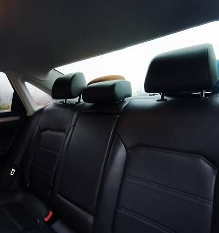 Червоний Фольксваген Пассат, об'ємом двигуна 1.8 л та пробігом 195 тис. км за 11000 $, фото 35 на Automoto.ua