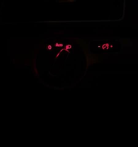 Червоний Фольксваген Пассат, об'ємом двигуна 1.8 л та пробігом 195 тис. км за 11000 $, фото 37 на Automoto.ua