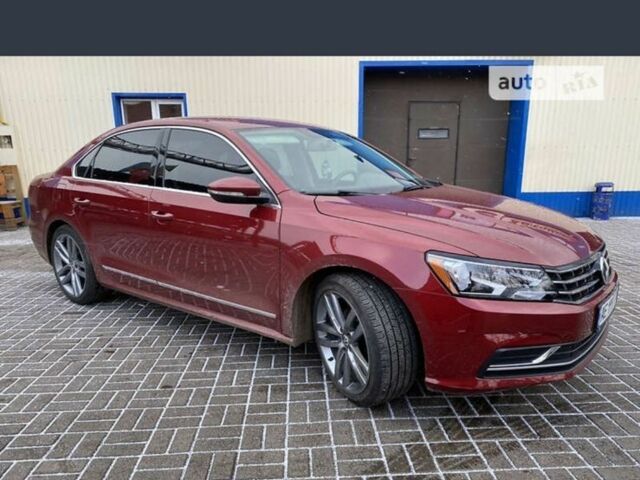 Красный Фольксваген Пассат, объемом двигателя 1.8 л и пробегом 178 тыс. км за 12700 $, фото 4 на Automoto.ua