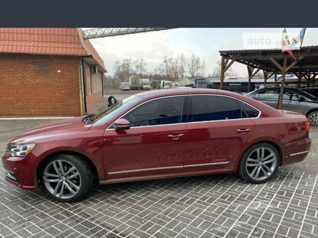 Красный Фольксваген Пассат, объемом двигателя 1.8 л и пробегом 178 тыс. км за 12700 $, фото 1 на Automoto.ua