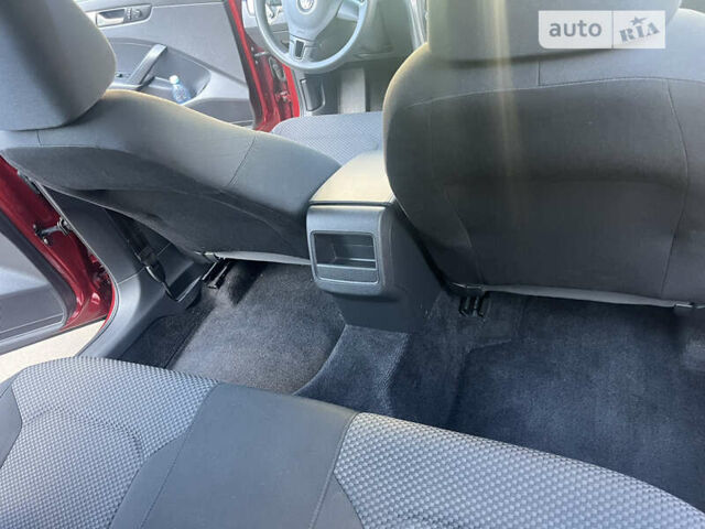 Красный Фольксваген Пассат, объемом двигателя 1.8 л и пробегом 130 тыс. км за 11800 $, фото 7 на Automoto.ua