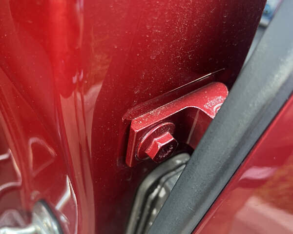 Красный Фольксваген Пассат, объемом двигателя 1.8 л и пробегом 130 тыс. км за 11800 $, фото 9 на Automoto.ua