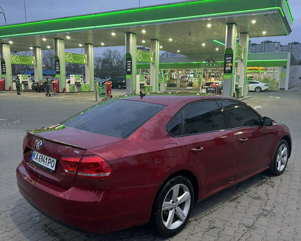 Красный Фольксваген Пассат, объемом двигателя 1.8 л и пробегом 167 тыс. км за 10000 $, фото 4 на Automoto.ua