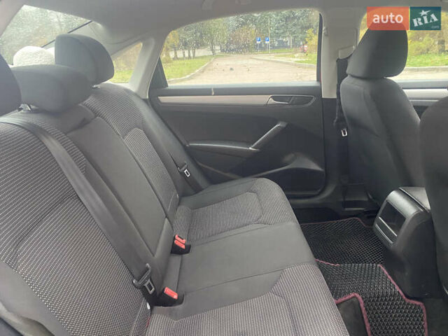 Красный Фольксваген Пассат, объемом двигателя 1.8 л и пробегом 211 тыс. км за 9700 $, фото 14 на Automoto.ua