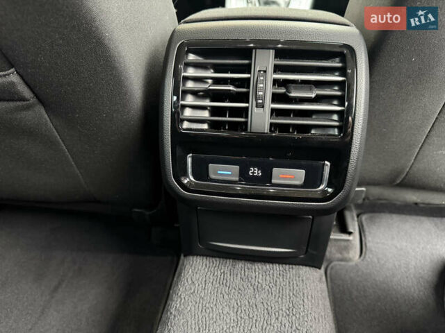 Червоний Фольксваген Пассат, об'ємом двигуна 1.97 л та пробігом 195 тис. км за 17500 $, фото 8 на Automoto.ua