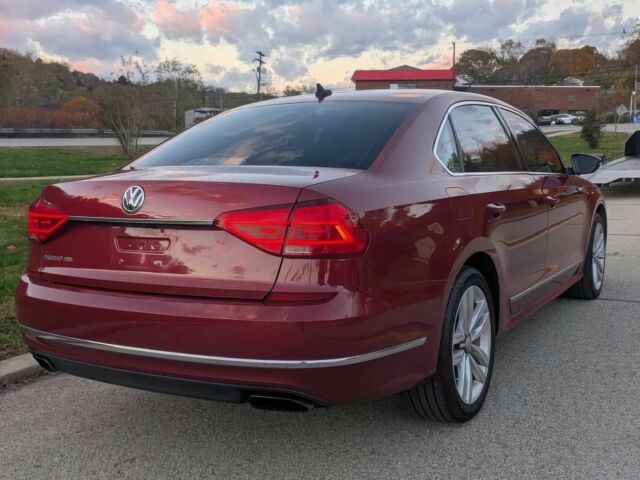 Червоний Фольксваген Пассат, об'ємом двигуна 3.6 л та пробігом 78 тис. км за 7000 $, фото 6 на Automoto.ua