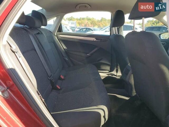 Фольксваген Пассат 2016 в Киеве на Automoto.ua Красный Фольксваген Пассат, объемом двигателя 1.8 л и пробегом 210 тыс. км за 2366 $, фото 9 на Automoto.ua