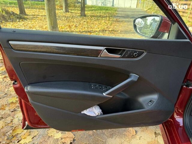 Красный Фольксваген Пассат, объемом двигателя 1.8 л и пробегом 71 тыс. км за 14990 $, фото 10 на Automoto.ua