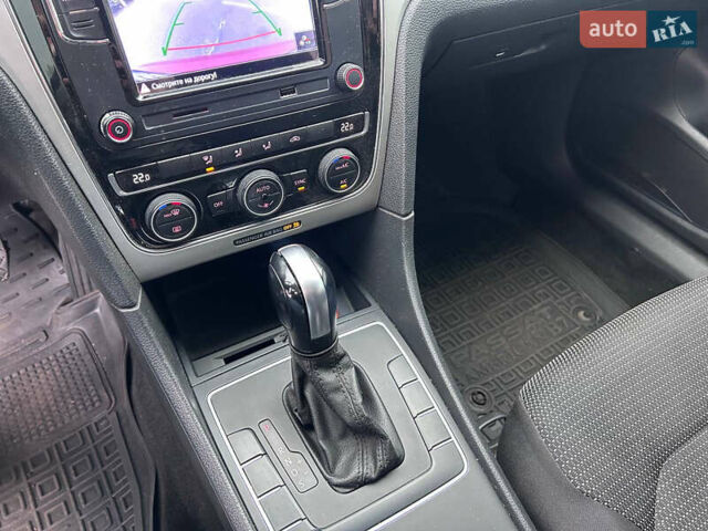 Красный Фольксваген Пассат, объемом двигателя 1.8 л и пробегом 177 тыс. км за 9500 $, фото 25 на Automoto.ua