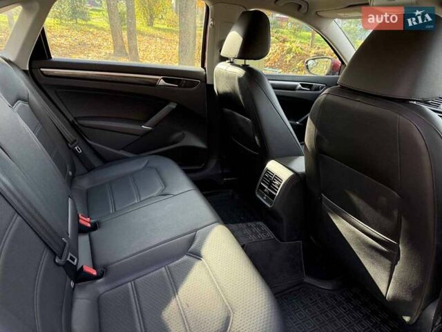 Красный Фольксваген Пассат, объемом двигателя 1.8 л и пробегом 71 тыс. км за 14990 $, фото 21 на Automoto.ua