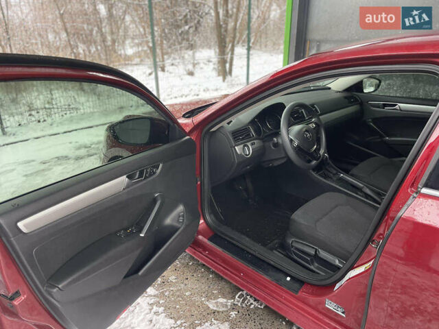 Красный Фольксваген Пассат, объемом двигателя 1.8 л и пробегом 178 тыс. км за 8333 $, фото 14 на Automoto.ua