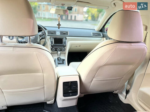 Красный Фольксваген Пассат, объемом двигателя 1.8 л и пробегом 121 тыс. км за 14000 $, фото 13 на Automoto.ua