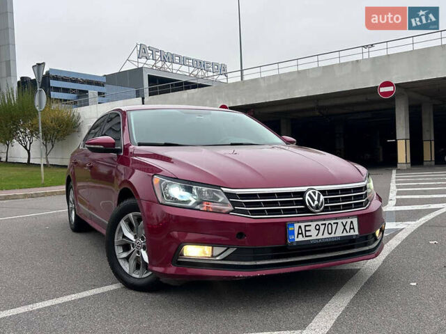 Червоний Фольксваген Пассат, об'ємом двигуна 1.8 л та пробігом 177 тис. км за 9500 $, фото 8 на Automoto.ua
