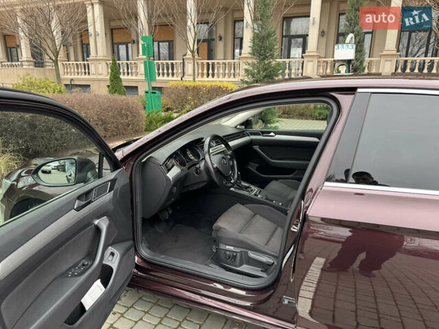 Червоний Фольксваген Пассат, об'ємом двигуна 1.97 л та пробігом 195 тис. км за 17500 $, фото 12 на Automoto.ua