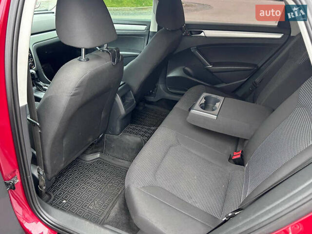 Красный Фольксваген Пассат, объемом двигателя 1.8 л и пробегом 177 тыс. км за 9500 $, фото 27 на Automoto.ua