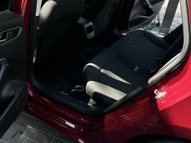 Красный Фольксваген Пассат, объемом двигателя 1.8 л и пробегом 169 тыс. км за 11399 $, фото 1 на Automoto.ua