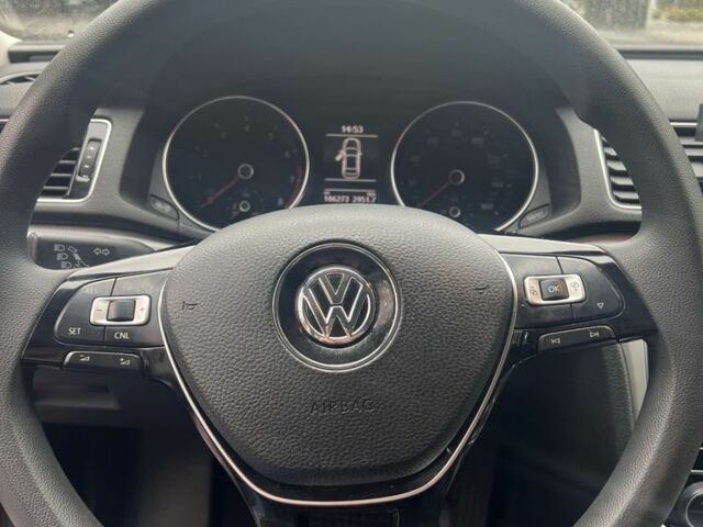 Червоний Фольксваген Пассат, об'ємом двигуна 1.8 л та пробігом 107 тис. км за 12700 $, фото 3 на Automoto.ua