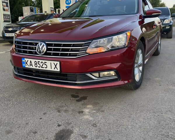 Красный Фольксваген Пассат, объемом двигателя 1.8 л и пробегом 142 тыс. км за 10500 $, фото 3 на Automoto.ua