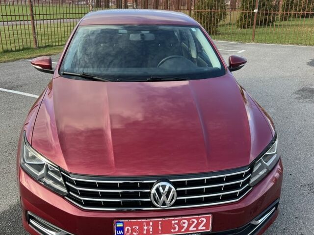 Красный Фольксваген Пассат, объемом двигателя 1.8 л и пробегом 110 тыс. км за 11700 $, фото 1 на Automoto.ua