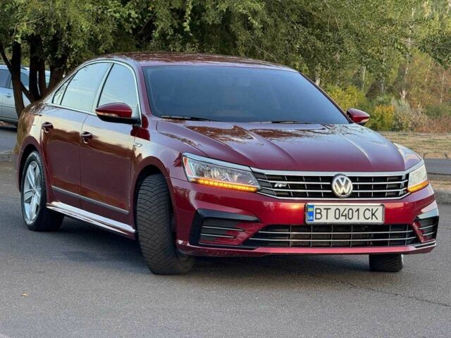 Фольксваген Пассат 2016 в Киеве на Automoto.ua Красный Фольксваген Пассат, объемом двигателя 1.8 л и пробегом 110 тыс. км за 12000 $, фото 2 на Automoto.ua