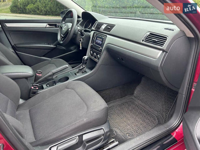 Красный Фольксваген Пассат, объемом двигателя 1.8 л и пробегом 177 тыс. км за 9500 $, фото 35 на Automoto.ua