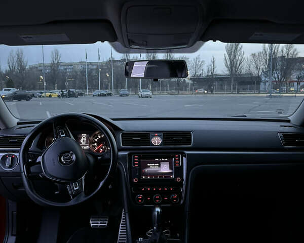Червоний Фольксваген Пассат, об'ємом двигуна 1.8 л та пробігом 169 тис. км за 12900 $, фото 8 на Automoto.ua
