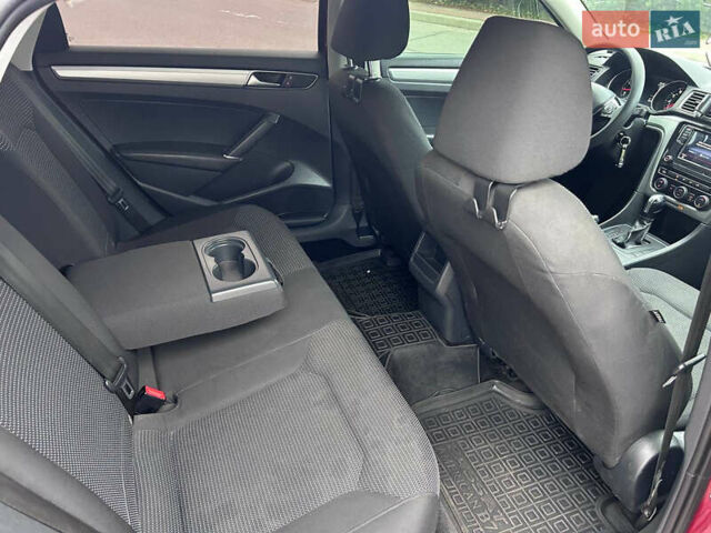 Красный Фольксваген Пассат, объемом двигателя 1.8 л и пробегом 177 тыс. км за 9500 $, фото 30 на Automoto.ua