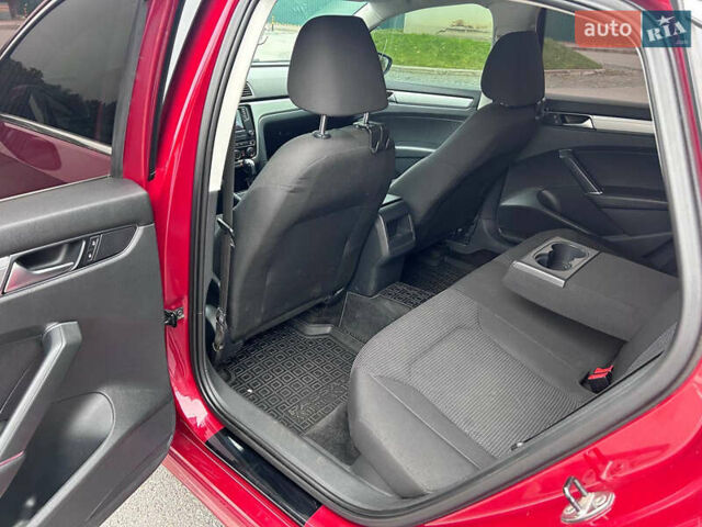 Красный Фольксваген Пассат, объемом двигателя 1.8 л и пробегом 177 тыс. км за 9500 $, фото 26 на Automoto.ua