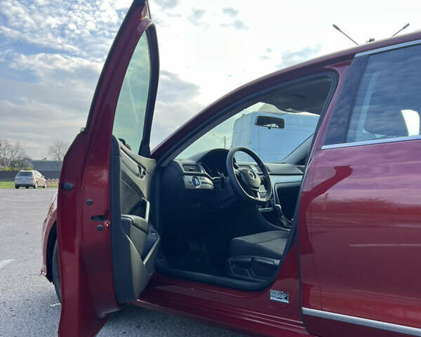 Червоний Фольксваген Пассат, об'ємом двигуна 1.8 л та пробігом 110 тис. км за 11200 $, фото 4 на Automoto.ua