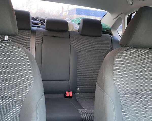 Красный Фольксваген Пассат, объемом двигателя 1.8 л и пробегом 142 тыс. км за 10500 $, фото 17 на Automoto.ua