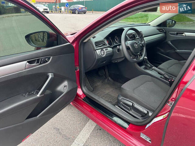 Червоний Фольксваген Пассат, об'ємом двигуна 1.8 л та пробігом 177 тис. км за 9500 $, фото 18 на Automoto.ua