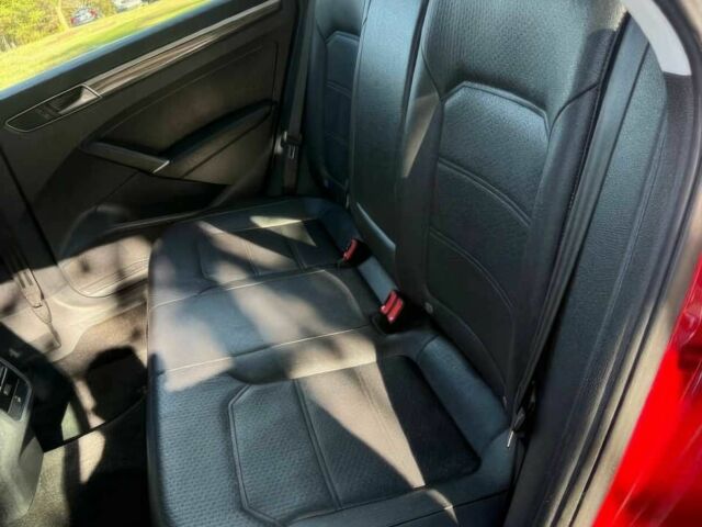 Красный Фольксваген Пассат, объемом двигателя 1.8 л и пробегом 75 тыс. км за 2600 $, фото 10 на Automoto.ua