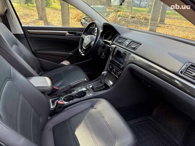 Красный Фольксваген Пассат, объемом двигателя 1.8 л и пробегом 71 тыс. км за 14990 $, фото 23 на Automoto.ua