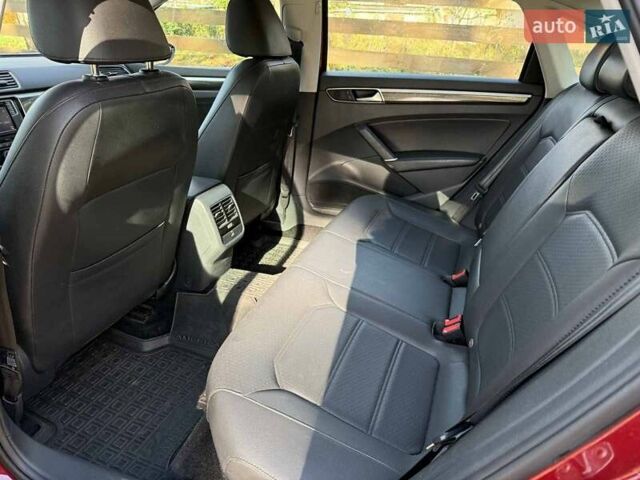 Красный Фольксваген Пассат, объемом двигателя 1.8 л и пробегом 71 тыс. км за 14990 $, фото 16 на Automoto.ua