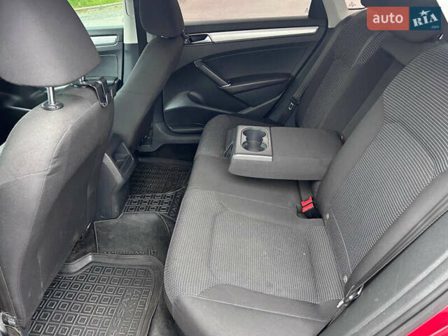 Червоний Фольксваген Пассат, об'ємом двигуна 1.8 л та пробігом 177 тис. км за 9500 $, фото 28 на Automoto.ua