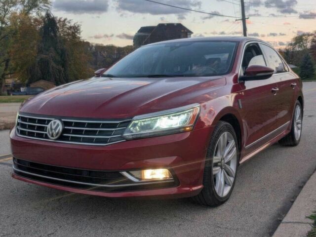 Червоний Фольксваген Пассат, об'ємом двигуна 3.6 л та пробігом 78 тис. км за 7000 $, фото 2 на Automoto.ua