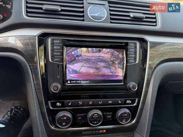 Красный Фольксваген Пассат, объемом двигателя 1.8 л и пробегом 71 тыс. км за 14990 $, фото 15 на Automoto.ua