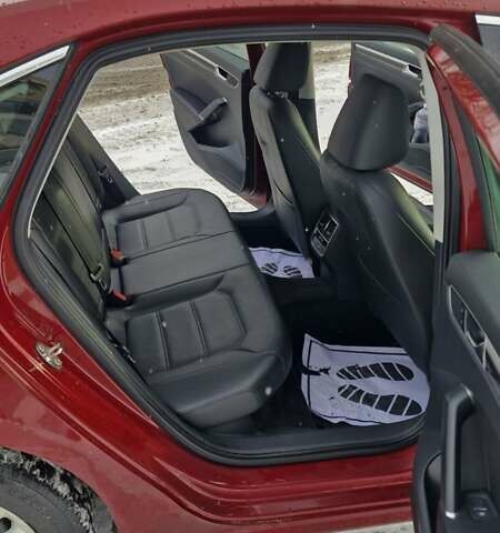 Червоний Фольксваген Пассат, об'ємом двигуна 1.8 л та пробігом 184 тис. км за 10900 $, фото 9 на Automoto.ua