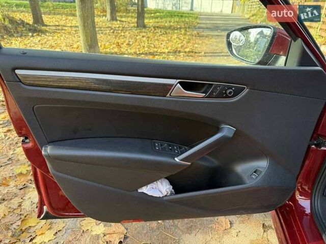 Красный Фольксваген Пассат, объемом двигателя 1.8 л и пробегом 71 тыс. км за 14990 $, фото 10 на Automoto.ua