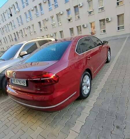 Красный Фольксваген Пассат, объемом двигателя 1.8 л и пробегом 232 тыс. км за 10000 $, фото 2 на Automoto.ua