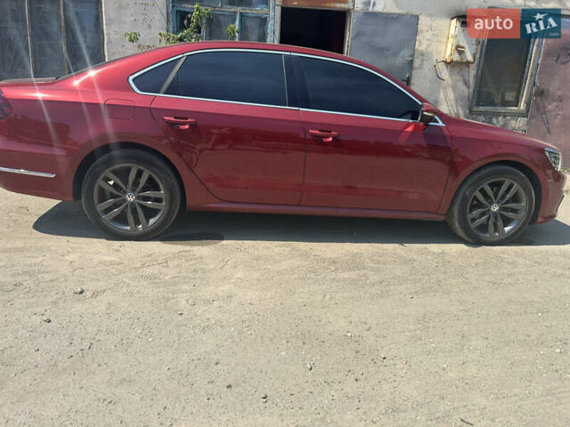 Красный Фольксваген Пассат, объемом двигателя 2 л и пробегом 39 тыс. км за 17500 $, фото 2 на Automoto.ua