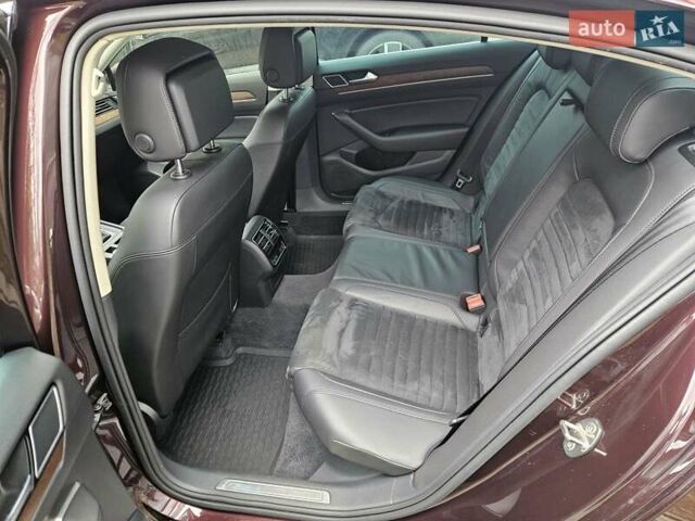 Красный Фольксваген Пассат, объемом двигателя 1.8 л и пробегом 168 тыс. км за 17890 $, фото 22 на Automoto.ua