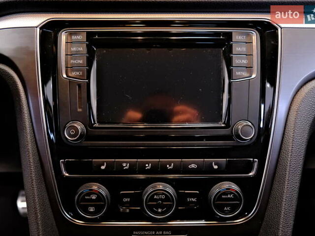 Красный Фольксваген Пассат, объемом двигателя 1.8 л и пробегом 190 тыс. км за 14900 $, фото 20 на Automoto.ua