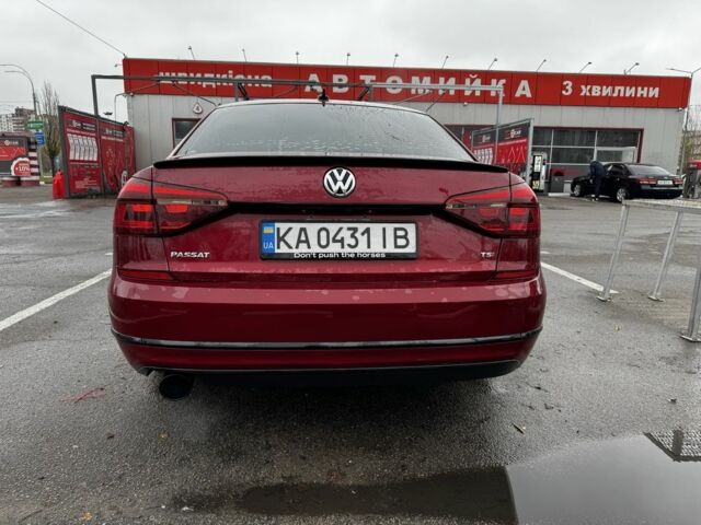 Красный Фольксваген Пассат, объемом двигателя 1.8 л и пробегом 190 тыс. км за 12000 $, фото 4 на Automoto.ua