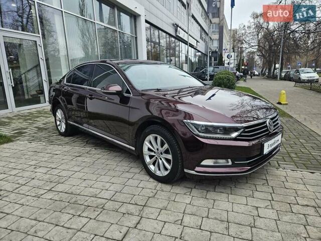 Красный Фольксваген Пассат, объемом двигателя 1.8 л и пробегом 168 тыс. км за 17890 $, фото 4 на Automoto.ua