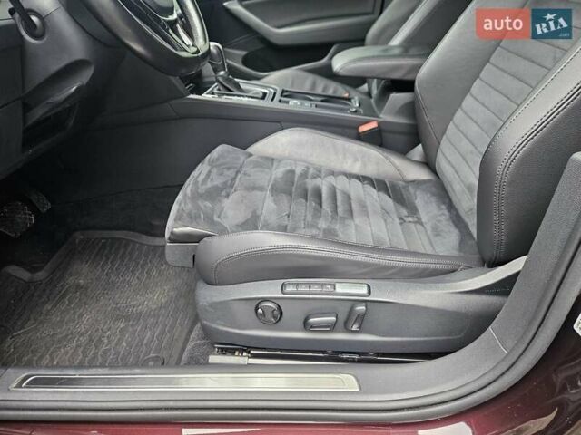 Красный Фольксваген Пассат, объемом двигателя 1.8 л и пробегом 168 тыс. км за 17890 $, фото 18 на Automoto.ua