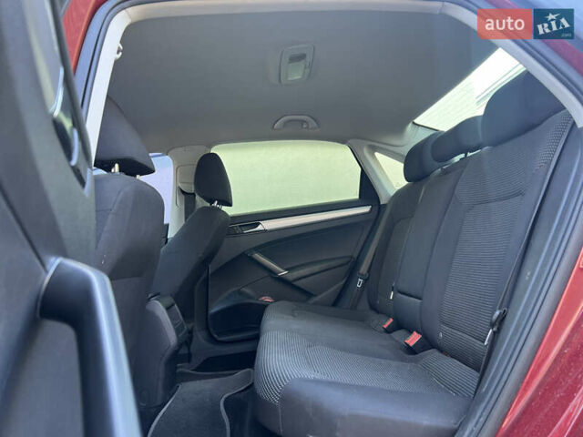 Красный Фольксваген Пассат, объемом двигателя 1.8 л и пробегом 169 тыс. км за 11400 $, фото 7 на Automoto.ua